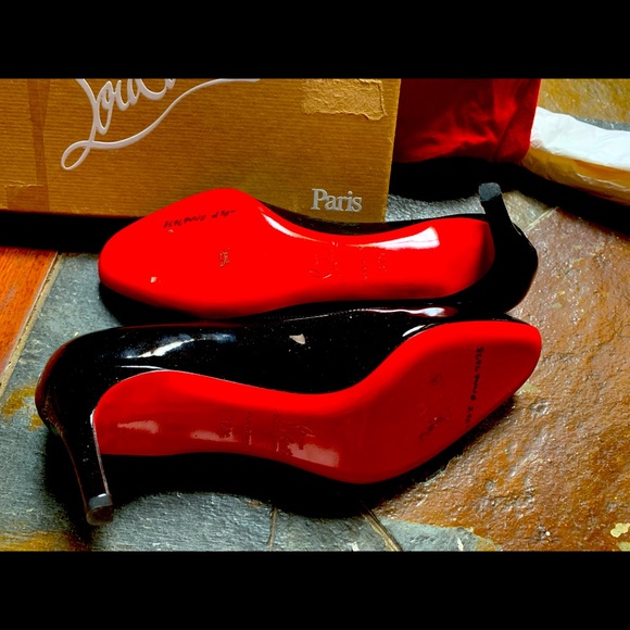 Christian Louboutin Basico pumps, 7.5 - Picture 1 of 5